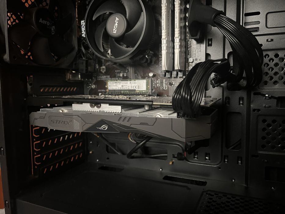 Komputer gamingowy Ryzen + RX 570 + 16GB RAM + SSD + Monitor AOC 144Hz