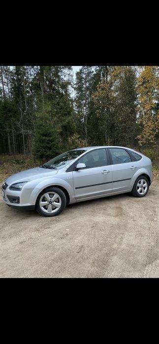 Ford focus 2005 benzun