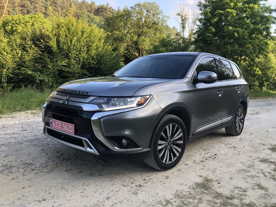 Мітсубісі Аутлендер Mitsubishi Outlander