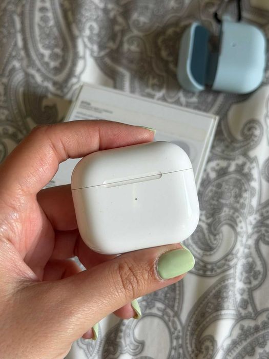 Apple AirPods 3rd Geração - Em Ótimo Estado, Com Capa Azul