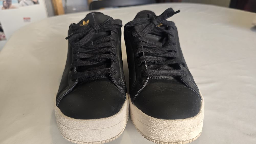 Ténis adidas court tourino pretos 41 usados 2 vezes sapatilhas novos