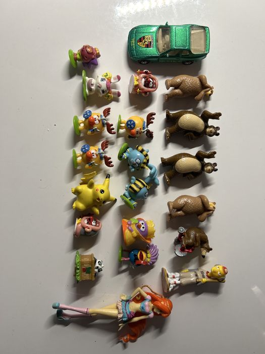 Фігурки кіндер різні колекції