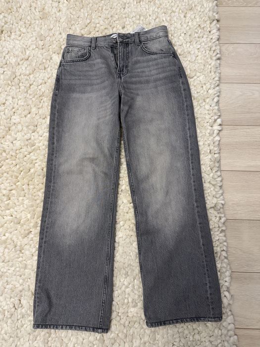 Сірі джинси BERSHKA 34 розмір