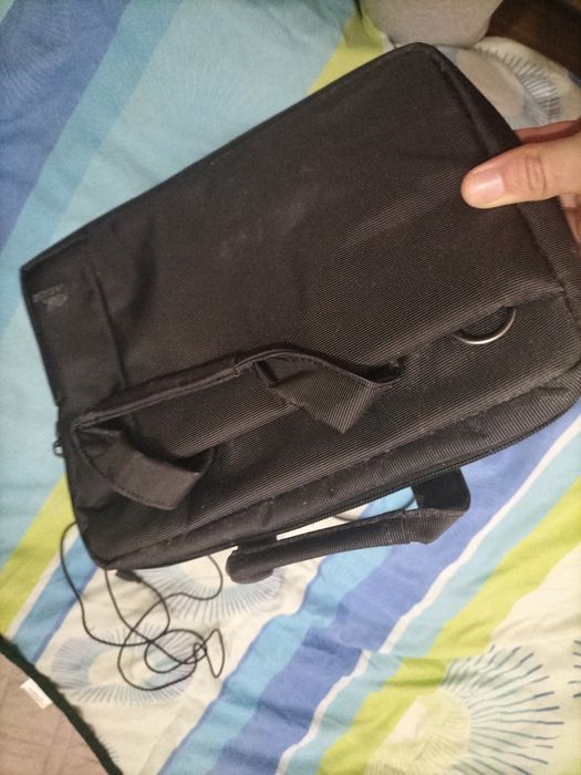 Computador com programa de bordados.