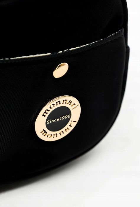 Torebka Damska MONNARI Listonoszka Czarna Wodoodporna Elegancka