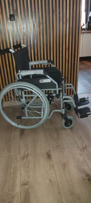 Wózek inwalidzki stalowy OPTIMUM AR -400