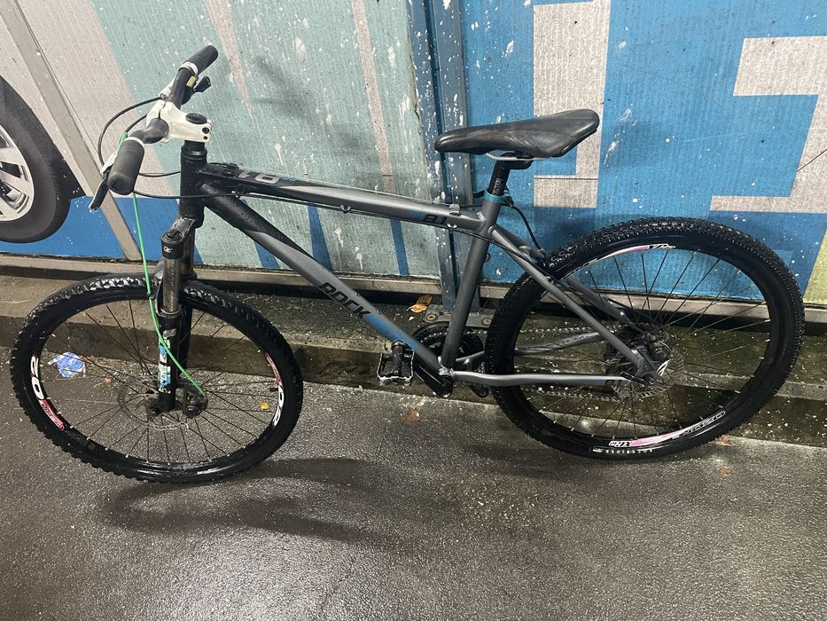 Vendo bicicleta btt rockrider 8.1 roda 26