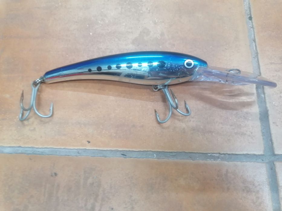 Amostras de pesca Rapala e Storm