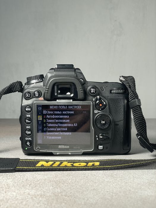Вживані Nikon D7000 / D70s / F50