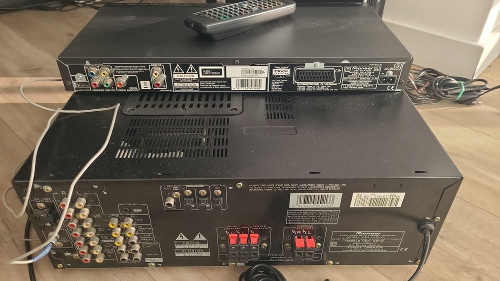 Amplituner Pioneer VSX-D510 5.1 czarny + DVD GRATIS