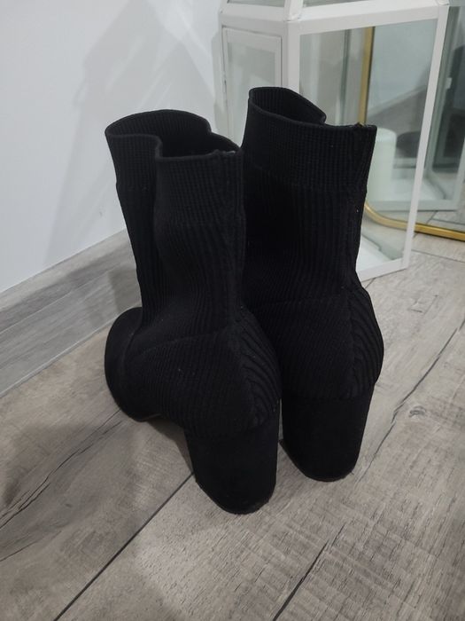 Klasyczne czarne niskie botki r. 38