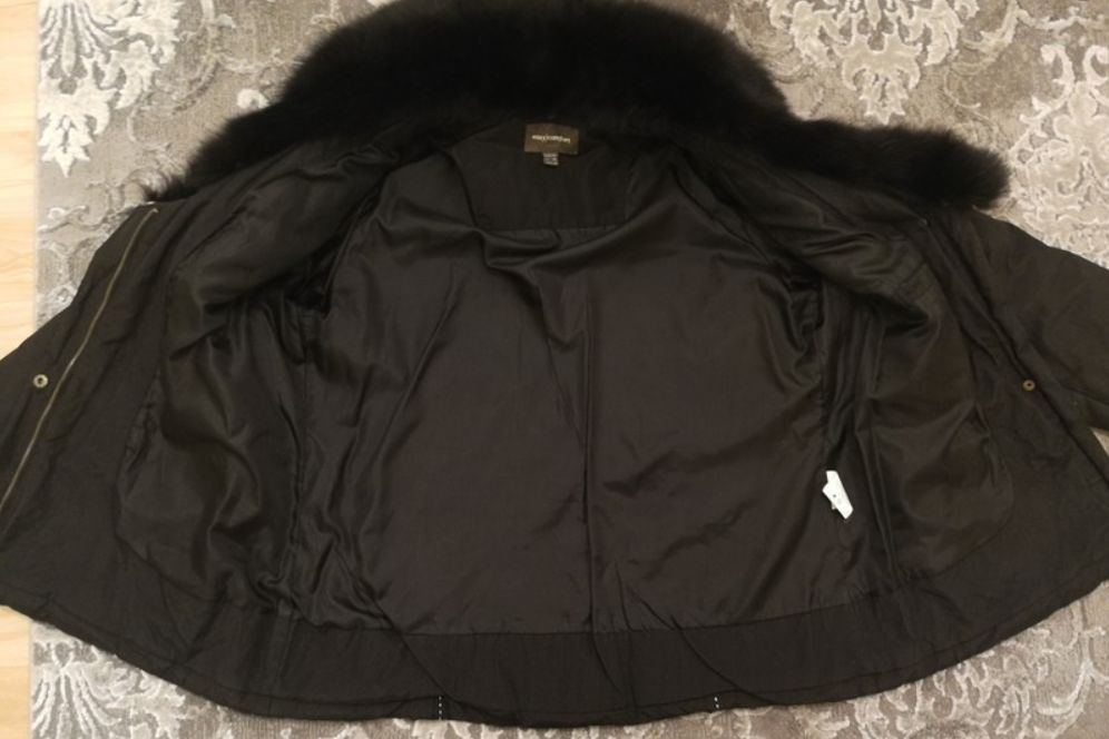 Czarna kurtka zimowa z lisem 46