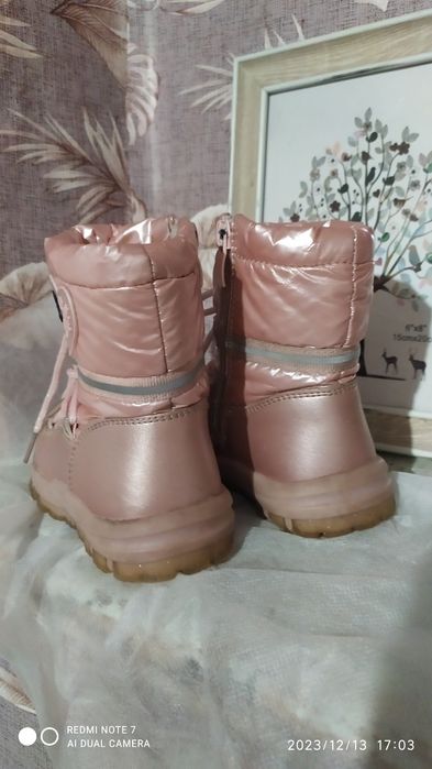 Зимове взуття для дівчинки