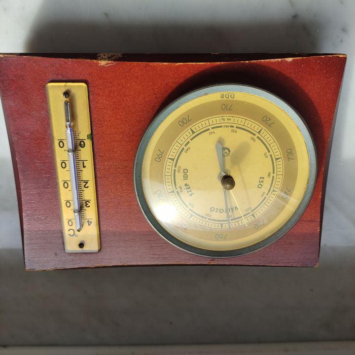 Барометр и термометр ГДР