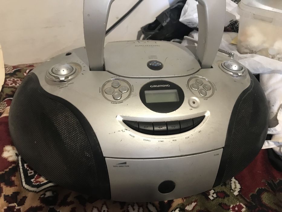 Радіомагнітофон