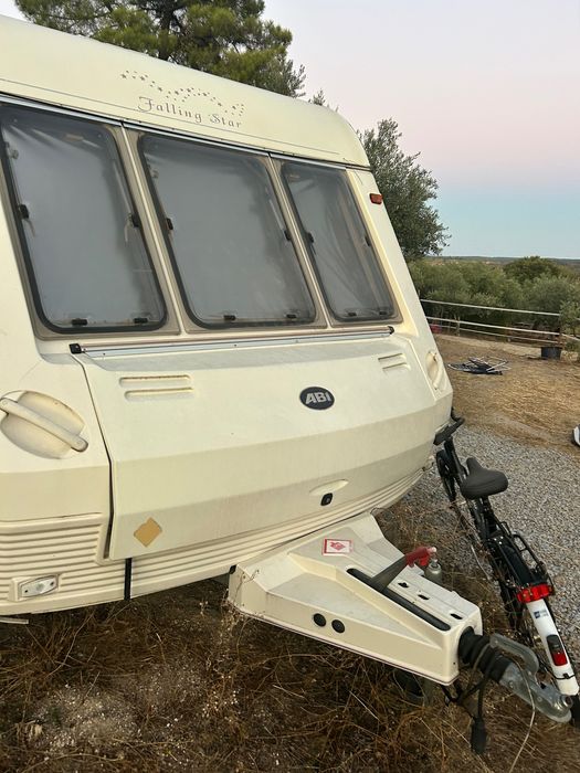 Caravana Grande – Ideal para Projeto Off-Grid