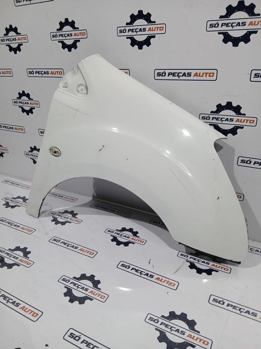 GUARDA LAMAS DIREITO BRANCA PEUGEOT PARTNER 1.6HDI ANO: 2011