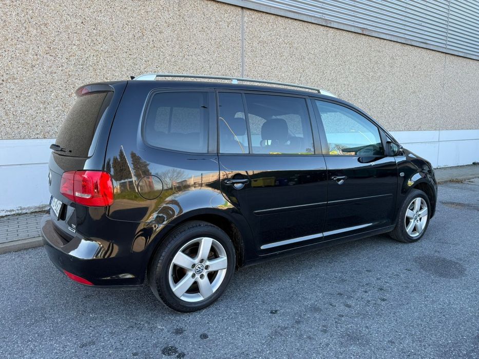 Volkswagen Touran 2015 rok  1.6 TDI przebieg 185 000