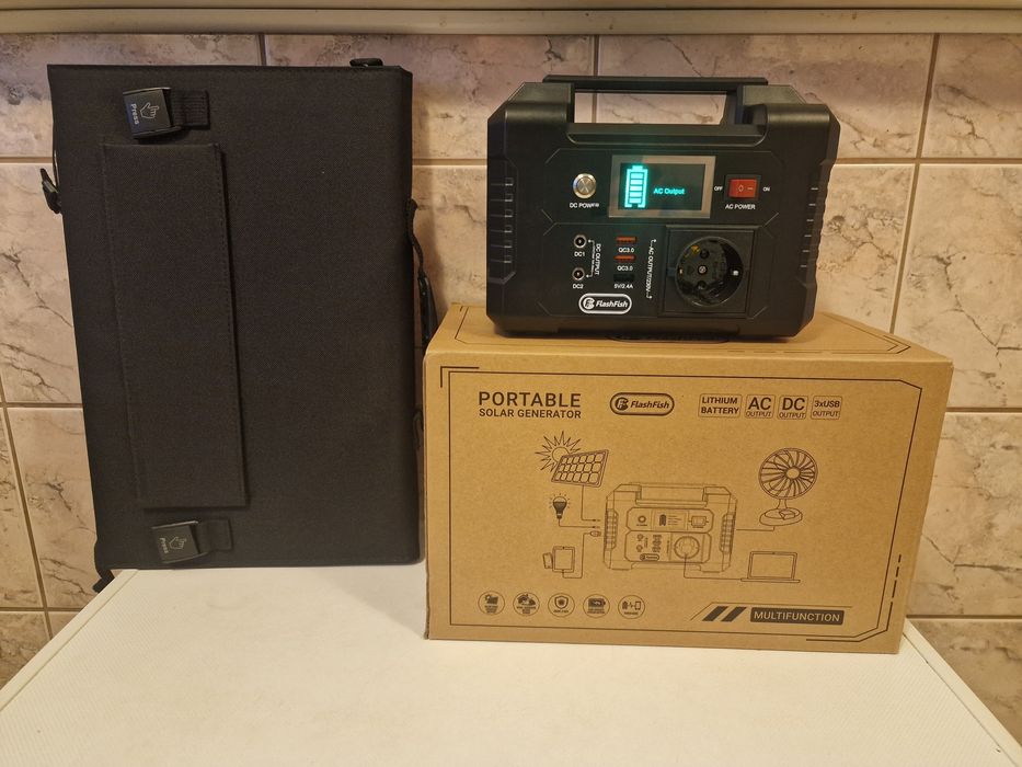 Powerbank Flashfish E200 z panelem solarnym 60W