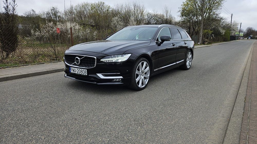 Volvo V90 D4 AWD 4x4 / Bogate wyposażenie