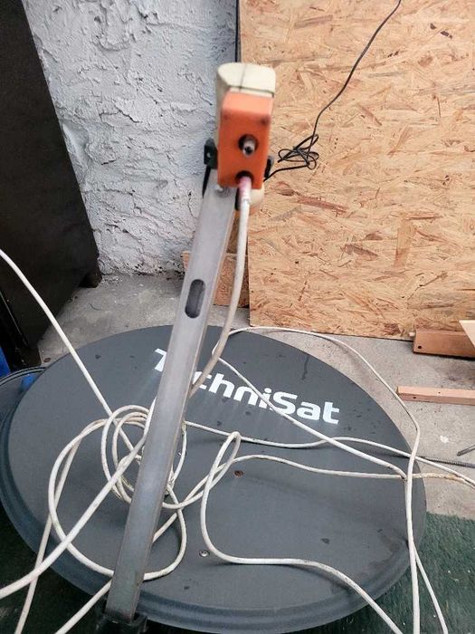 Antena satelitarna ze stelażem średnica 78cm
