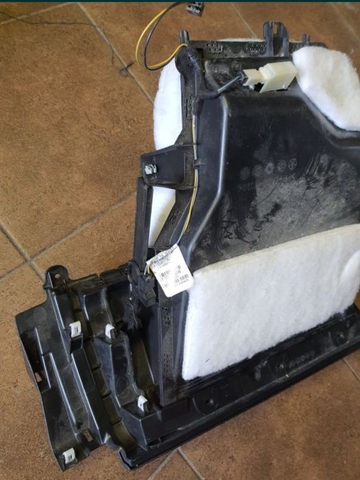 Продам бардачок для перчаток