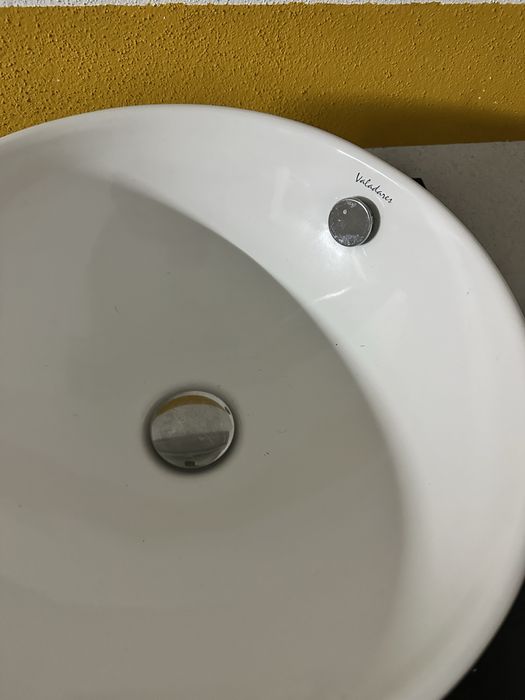 Excelente Móvel WC com lavatorio de pousar