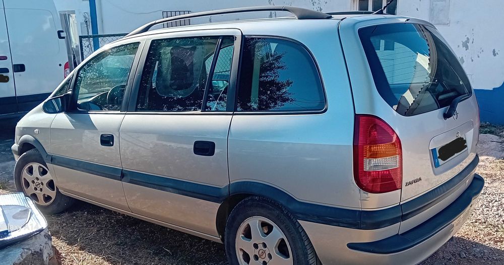Opel Zafira 2.2 TDI de 2003, 7 lugares