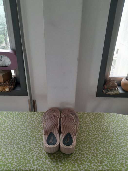 Vendo Chinelos de Senhora muito bonitos como novos