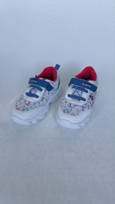 Дитячі кросівки