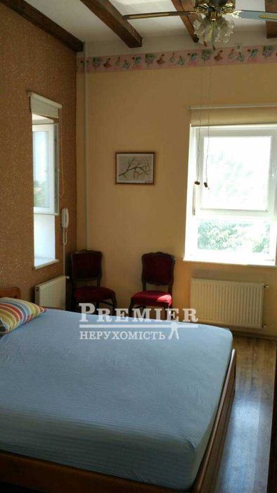 Продам двоповерховий будинок в Фонтанцs