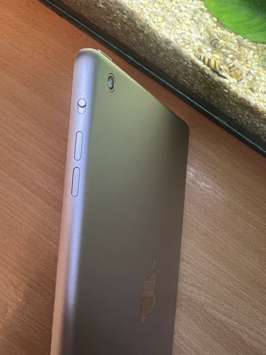 Планшет Apple iPad Air 1 16GB Wi-Fi (A1474) білий