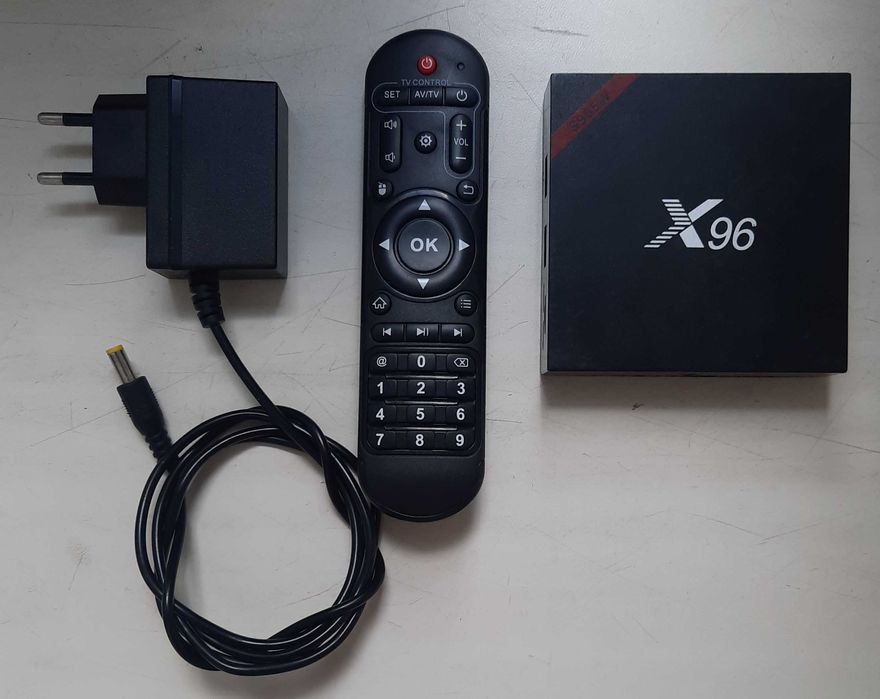 Смарт ТВ Приставка X96W Smart TV Box Android