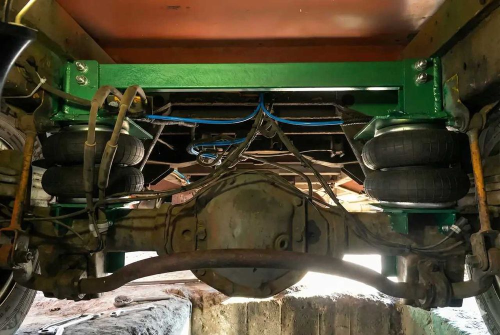 Пневмопідвіска на Mercedes Sprinter 400 серія (Спарка)/Volkswagen LT46