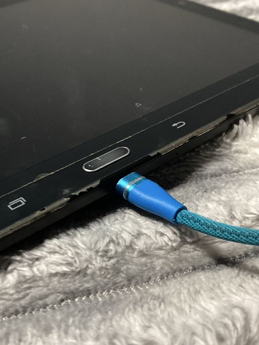 Продам планшет samsung tab4