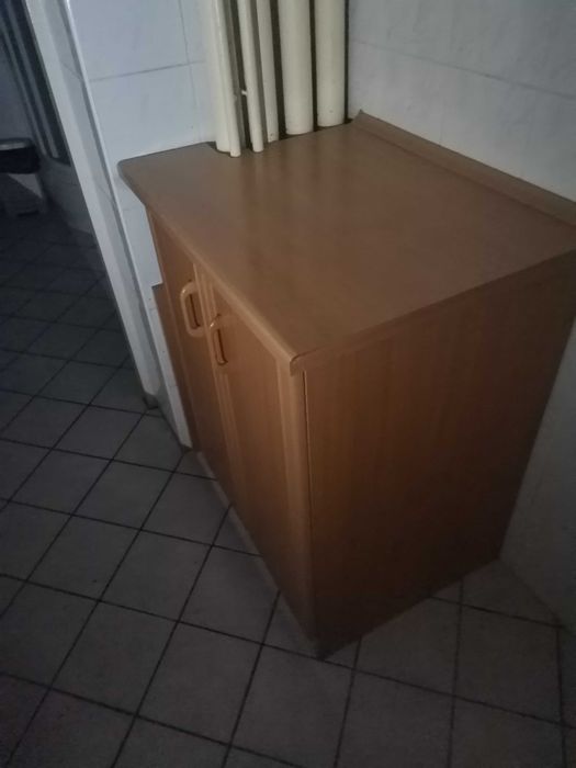 Szafka drewniana do łazienki