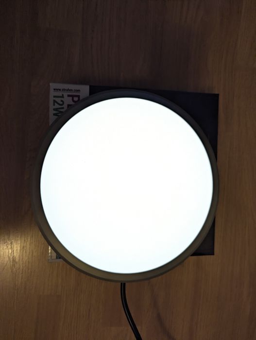 Plafon LED 12W słabo świeci