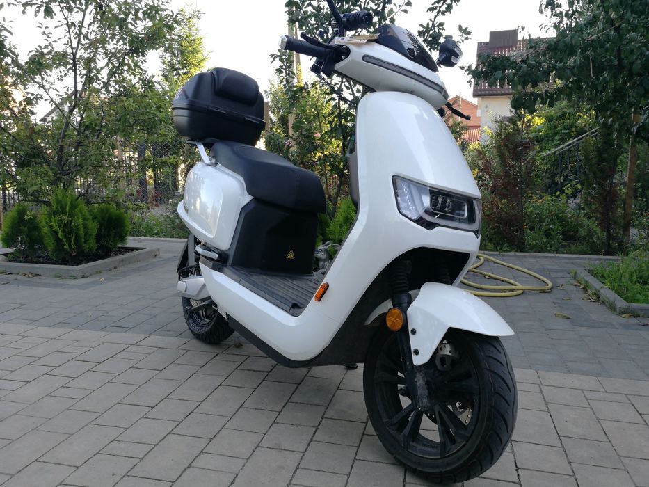 Електроскутер Sanra ROBO S