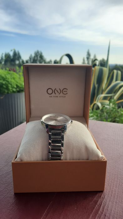 One N Style Silver Watch64730143026946123