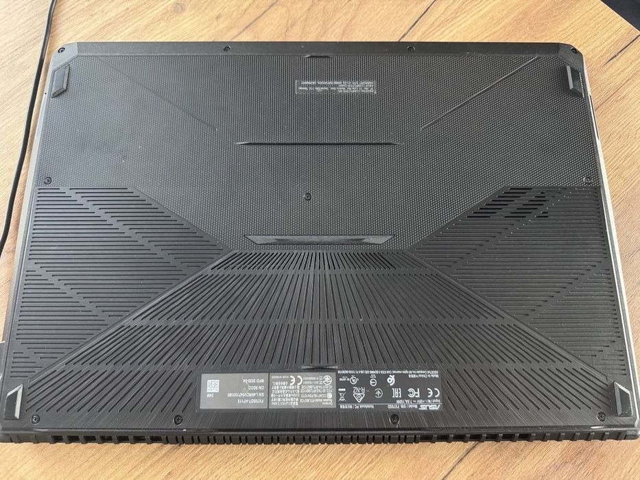 ASUS TUF Gaming FX705D