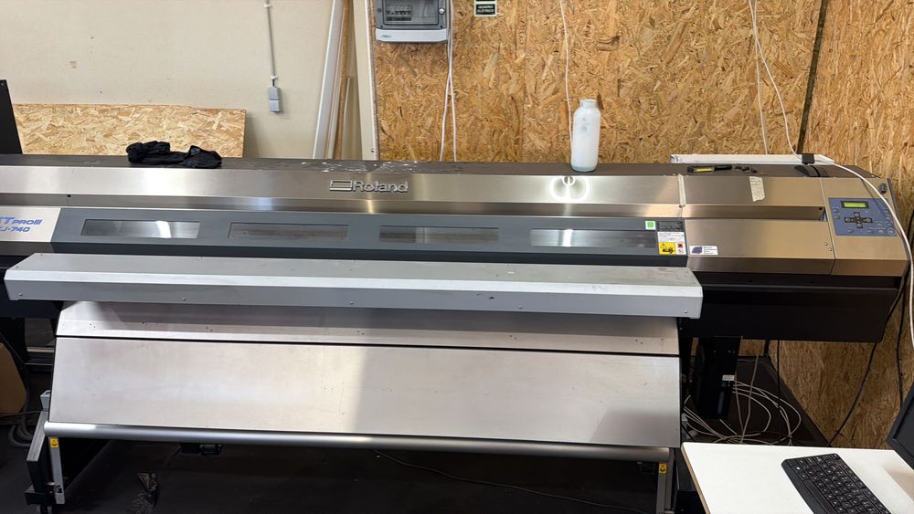 Plotter de impressão  Roland xj740