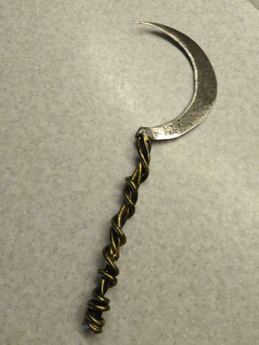 Ритуальний серп стальний