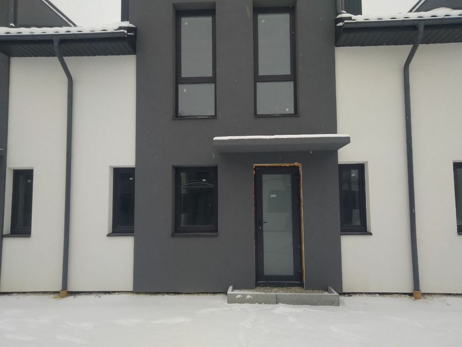 Продаж таунхаусу в Крихівцях - готовий до ремонту!