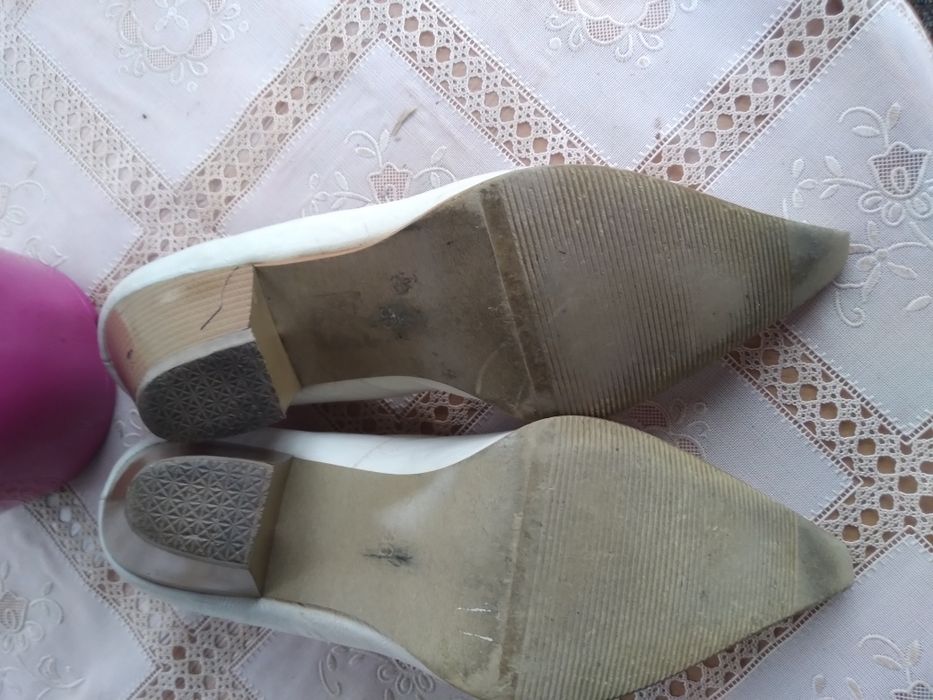Buty śmietankowe