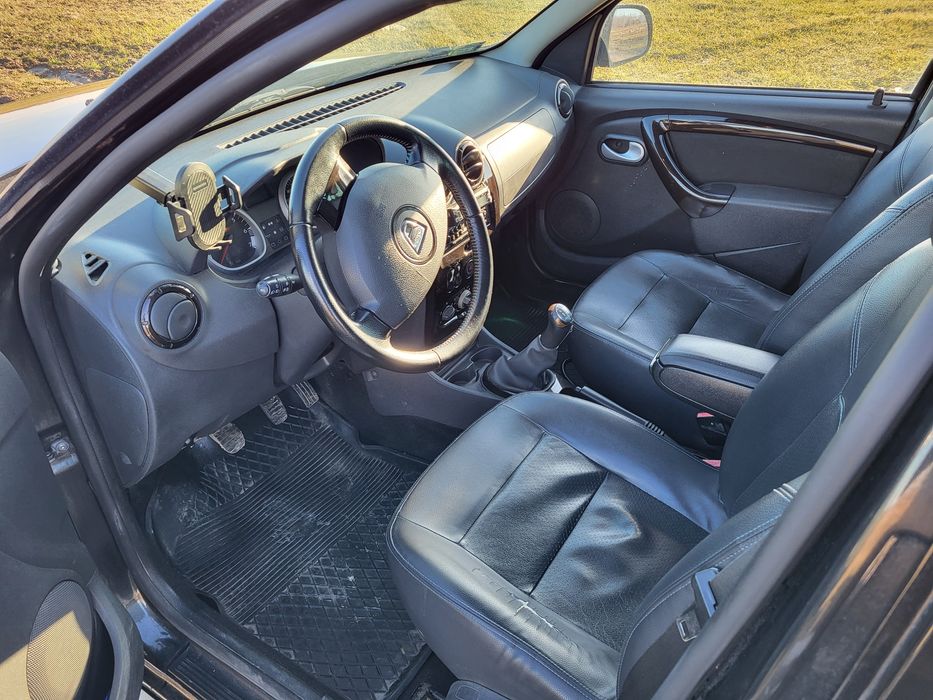 Dacia Duster. 1.6 benzyna, 2011 rok