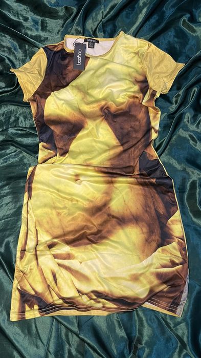 Vestido boohoo novo