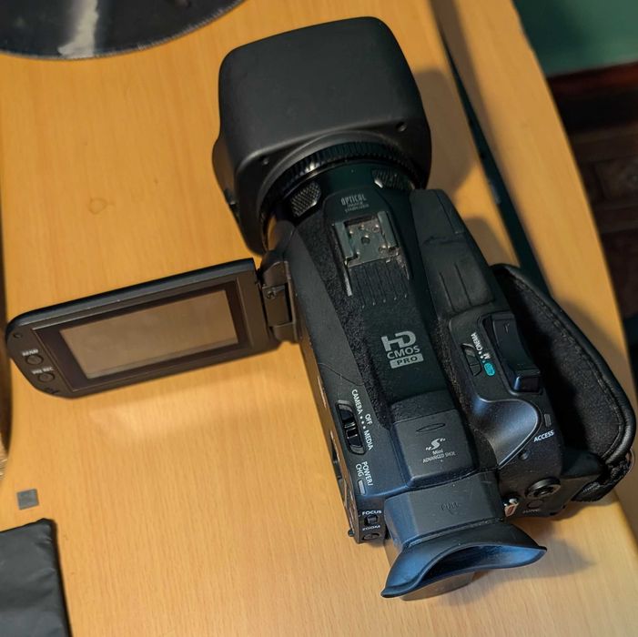 Продам відеокамеру Canon Legria HFG26 робочу в хорошому стані.