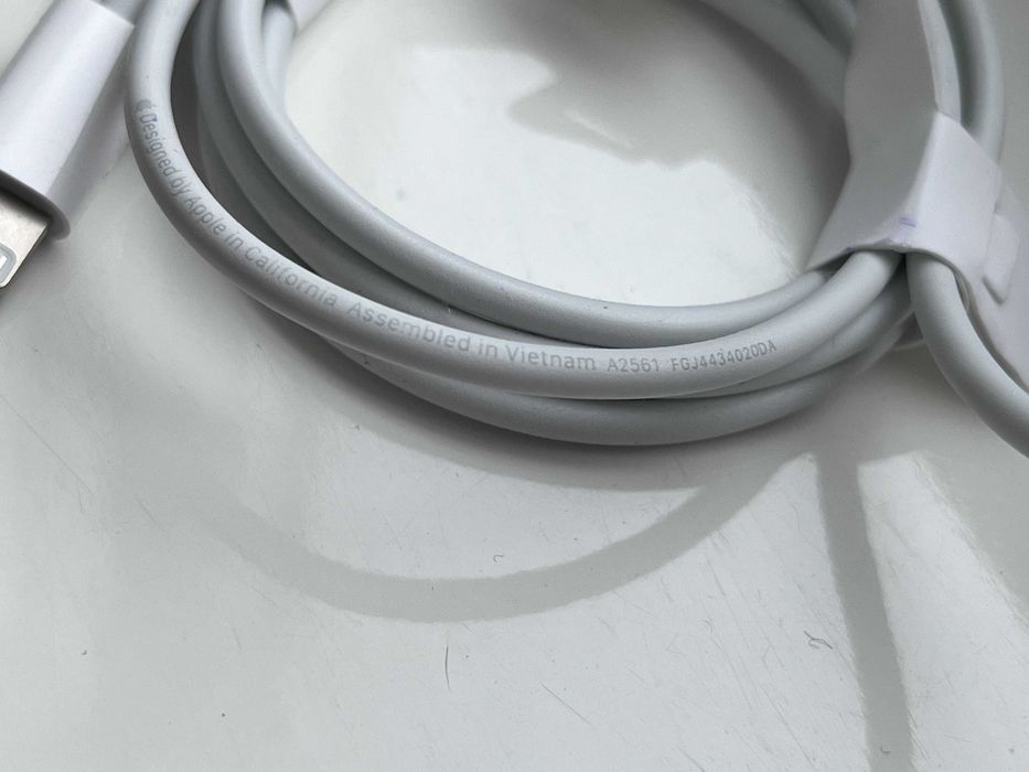 Кабель шнур дріт Apple USB-C Lightning для iPhone iPad оригінал