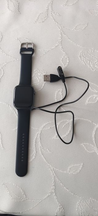 4  smartwatche  w pełni sprawne