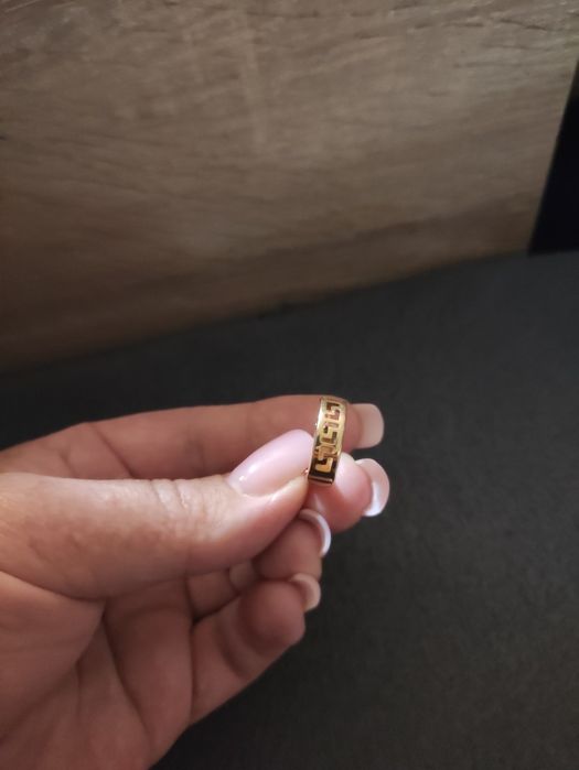 Продам золоті сережки
